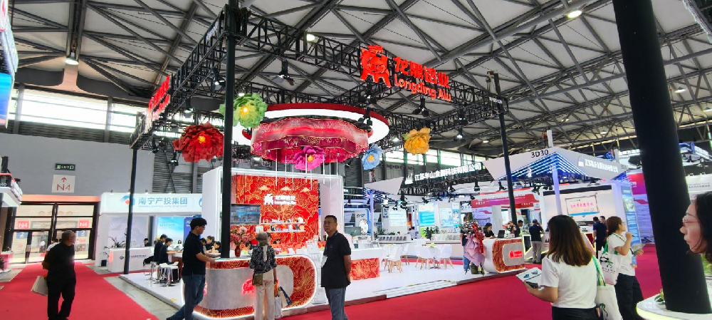 展台的“临时性”不等于“随便搭”——结构标准的底线是一样的